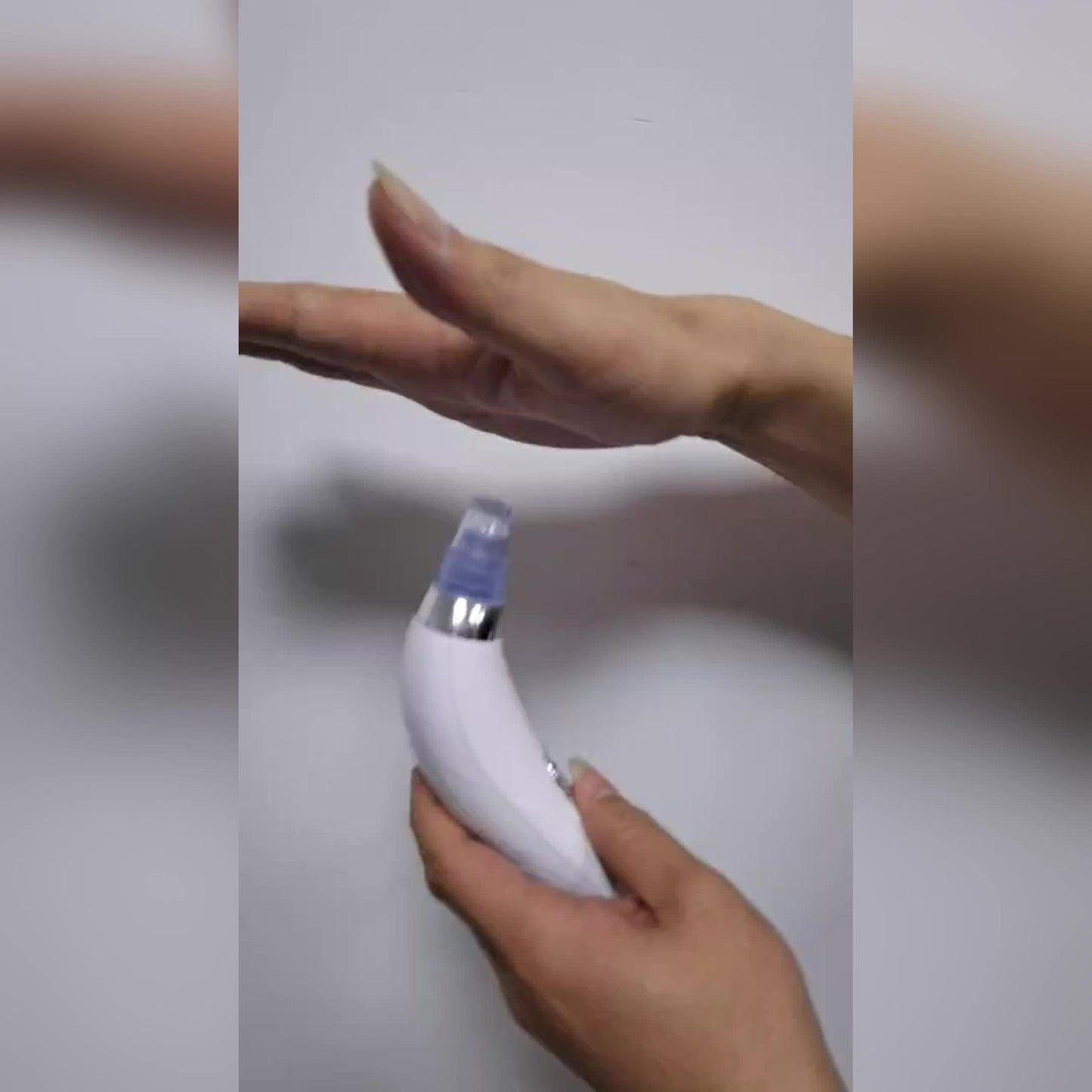 Powerful Portable Facial Pore Cleaner with 4 Probes
